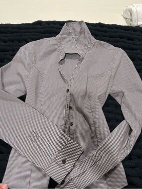 Hollister Brown and White Micro-Check Top